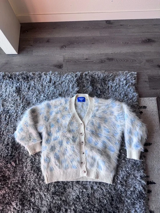 Aelfric Eden Cream Sweater with Pale Blue Accents - Picture 1 of 6